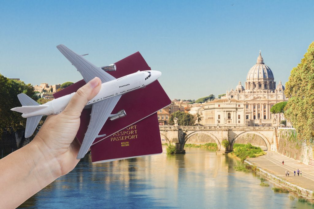 Carte d'identité et passeport, clés pour les ressortissants de l'UE et de la Suisse pour découvrir la dolce vita en Italie sans visa.